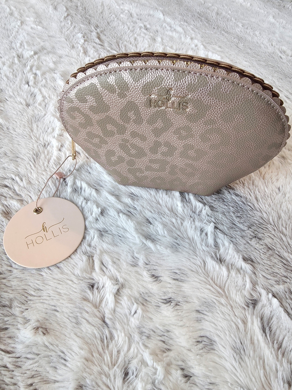 NEW Hollis MINI Scallop Zip Bag